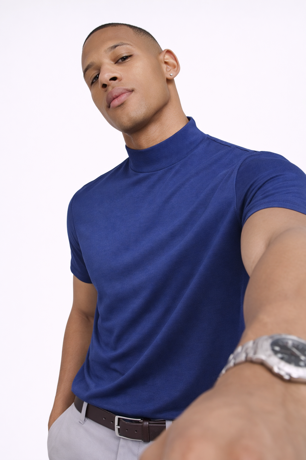 Camiseta Mock Neck Essential Fit™ de Estilo Minimalista Premium