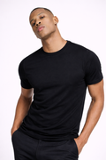 Camiseta Essential Core™ – Estilo Limpio y Comodidad Absoluta