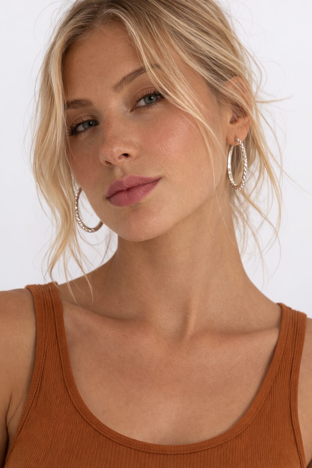 Pendientes Radiant Hoop™ – Aros Elegantes con Acabado Brillante