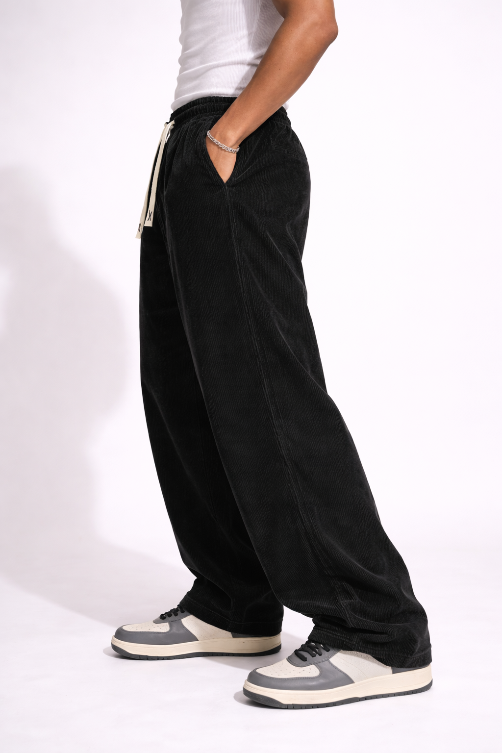 Pantalón Corduroy Wide Fit