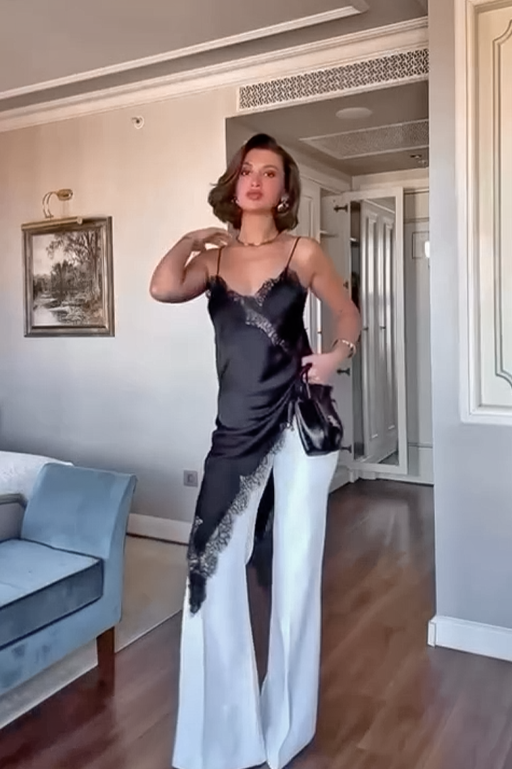 Velvet Muse™ – Top Lencero Satinado con Encaje